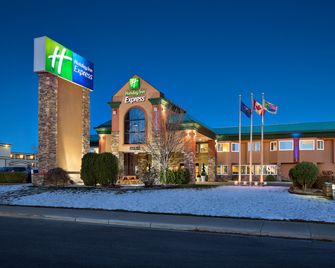 Holiday Inn Express Red Deer By IHG - רד דיר - בניין