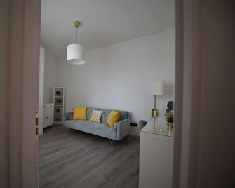 Élite Suite Home - Termoli - Wohnzimmer