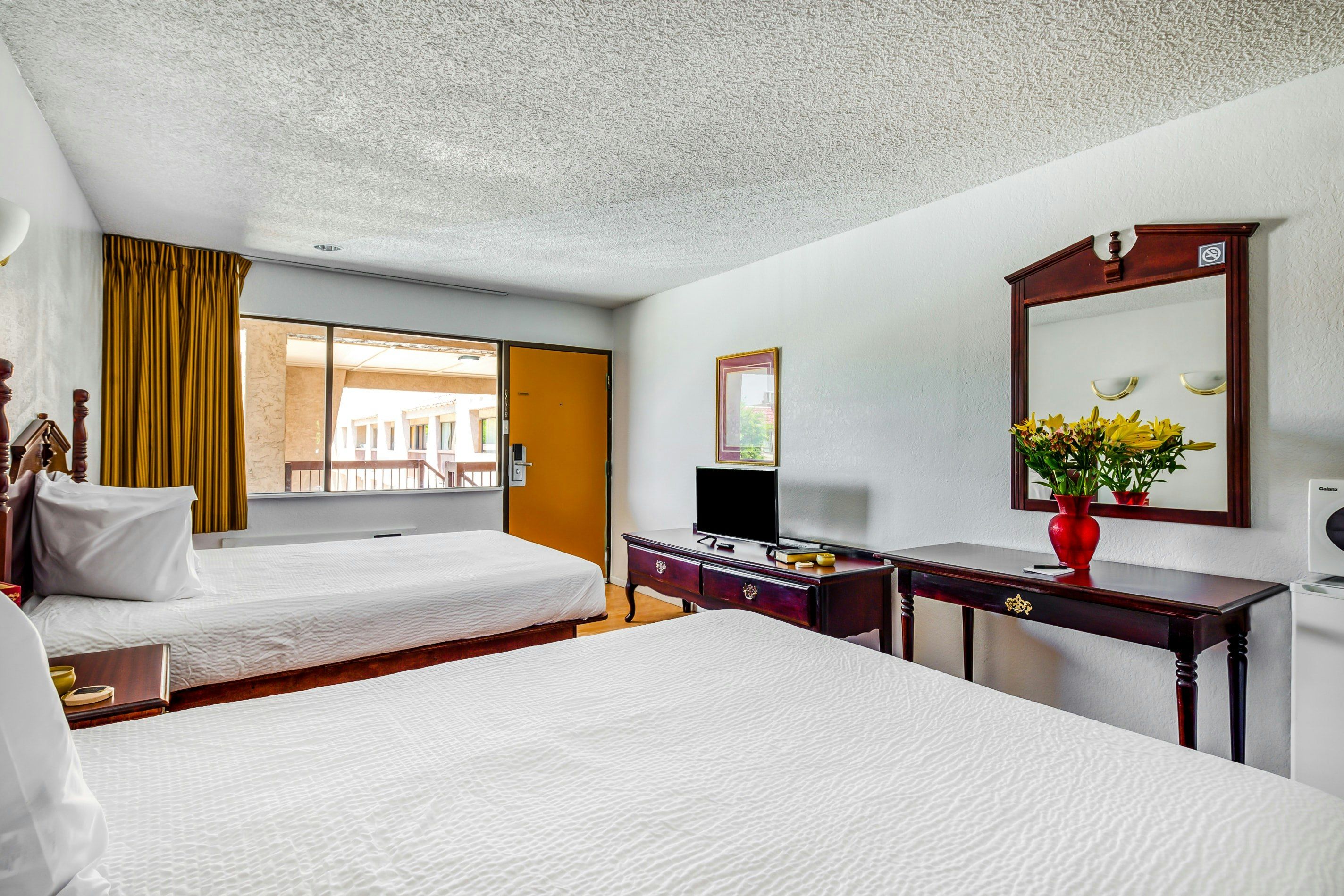 أو واي أو هوتل جروسبيك