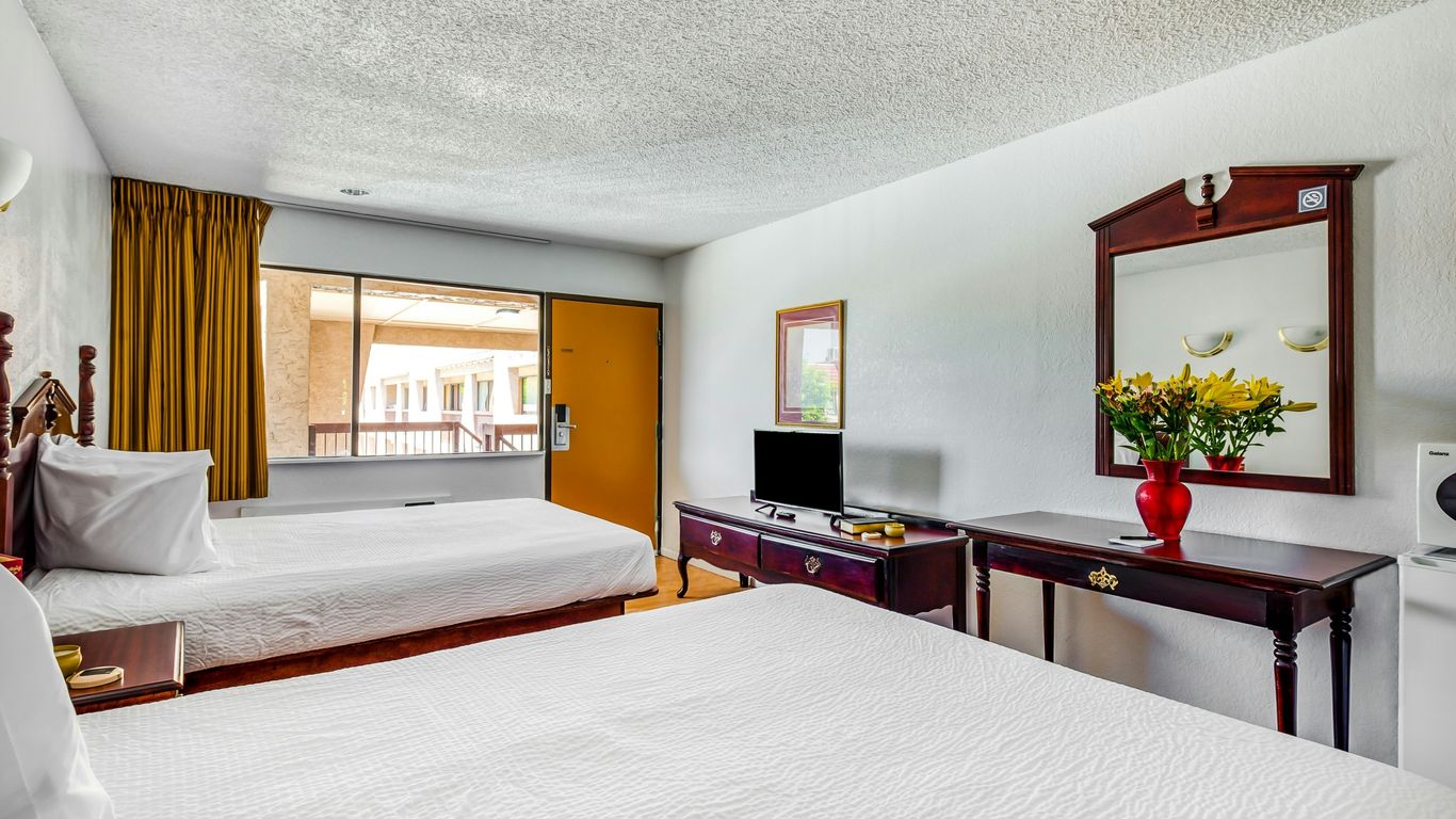 أو واي أو هوتل جروسبيك