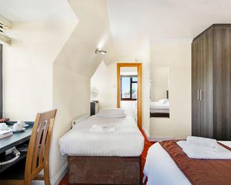 The Brent Hotel - London - Wembley - Harrow - Bedroom