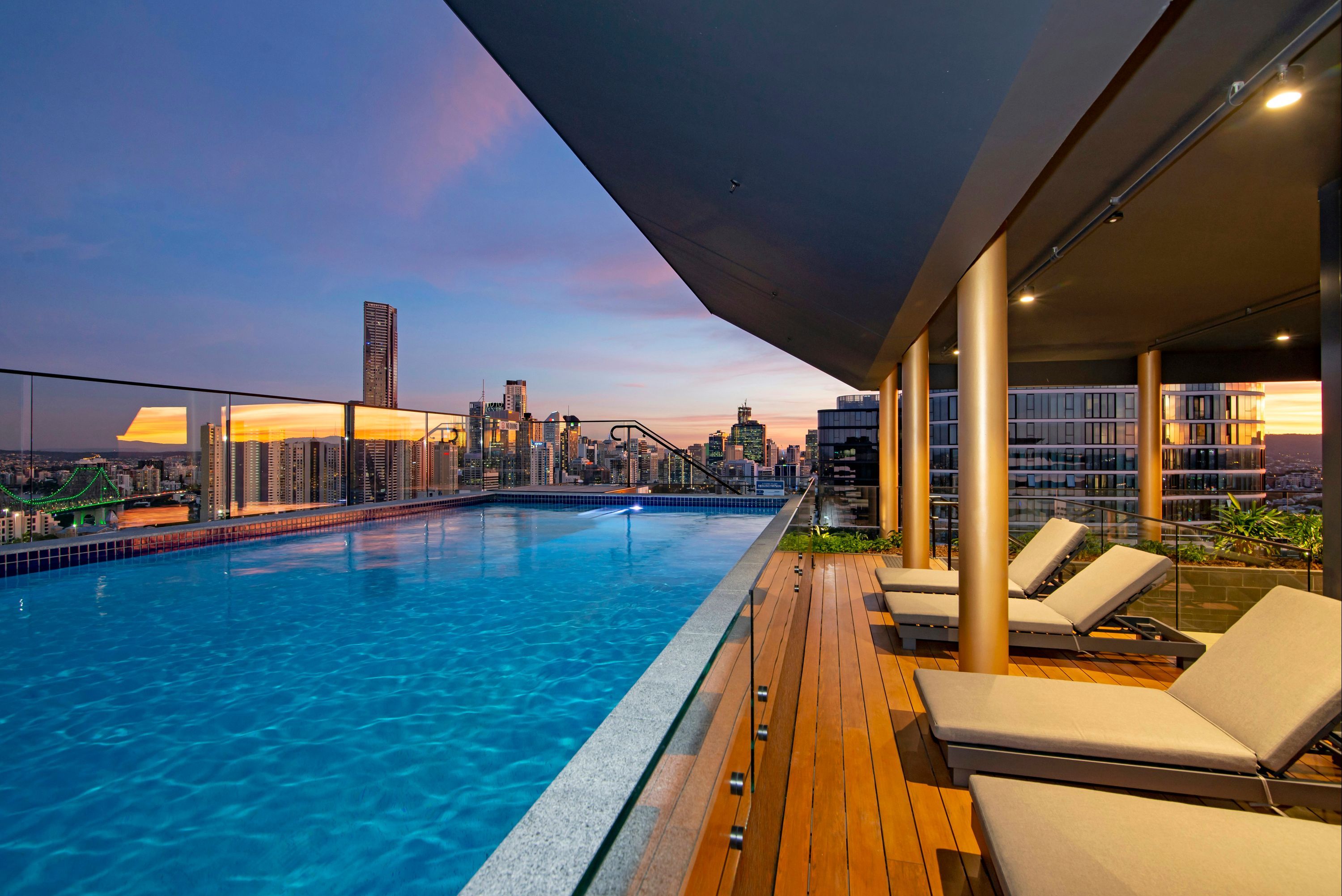 Fortitude Valley Apartments by Cllix - בריסביין - בריכה
