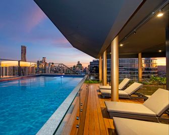 Fortitude Valley Apartments by Cllix - בריסביין - בריכה