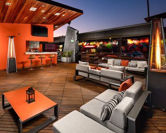 The Moment Hotel - Los Angeles