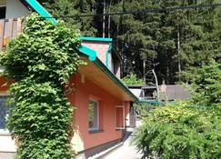 Apartment close to the forest.Ideal for hiking. - Police nad Metují - Outdoor view