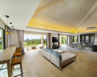 Kanehide Kise Country Club - Nago - Living room
