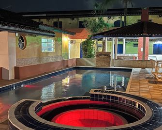 Villa Di Verona Charm Hotel - Guarujá - Bể bơi