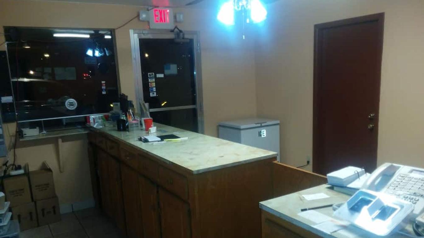 Budget Host Motel Gainesville
