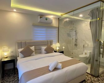 Eighth Wonders Hotel - Ваді-Муса - Спальня