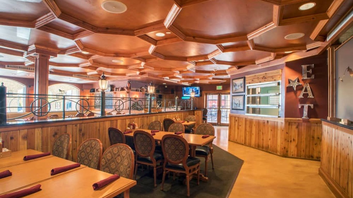 Villas at Zermatt Resort - Condos