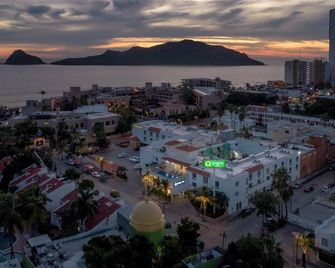 Quality Inn Mazatlan - Mazatlán - Extérieur