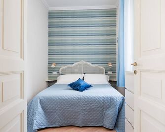 Amalpha Domus 100 sqm Apt with AC WiFi and balcony - 3rd floor, 50 steps in the Building - Amalfi - Habitación