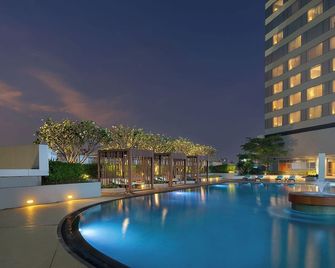 Jubilee Prestige Hotel Ratchadapisek - Bangkok - Pool