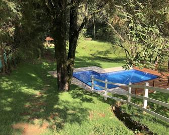 chacara for weekends and season, lakes, waterfall, with asphalted access - Sao Roque - Bazén