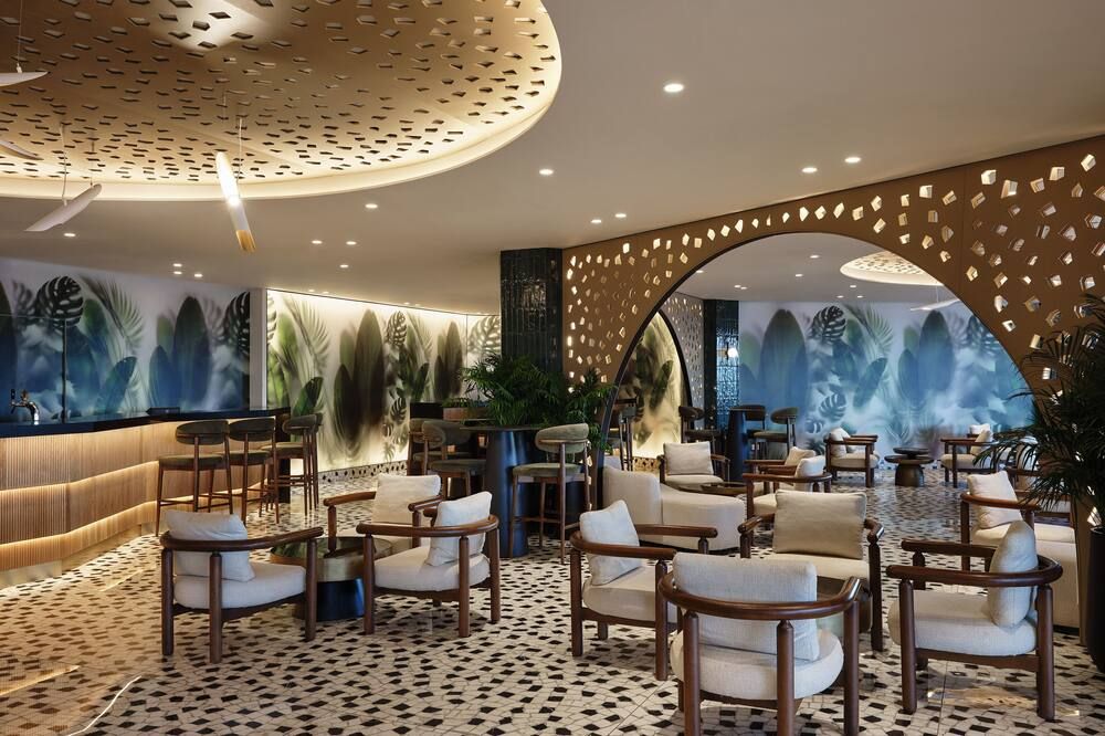 رودوس برنسيس بيتش هوتل، شامل جميع الخدمات