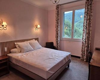 Hotel Le Val Du Tech - Prats-de-Mollo-la-Preste - Спальня