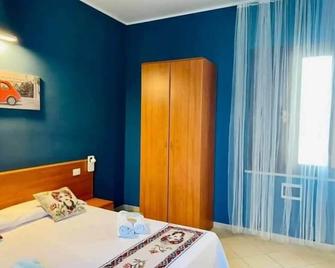 Angelo Apartments & Rooms - Trapani - Sovrum