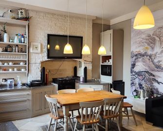 OYO Cornerstone Manor Hotel - Sale - Dining room