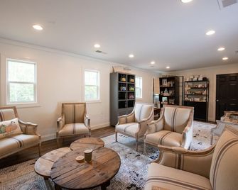 Dahlonega Resort and Vineyard - Dahlonega