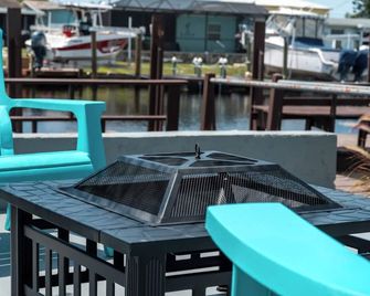 Waterfront Getaway And Bbq - Hudson