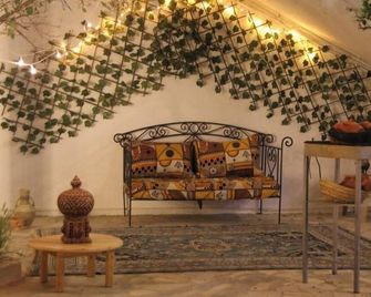 헨치르 에즈두드 - 카이로안