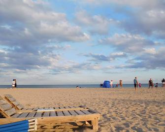 Tortugas Paradise - Gorgeous Condo near Beach - Riviera Beach - Beach