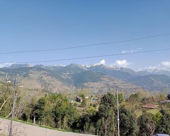 OYO Home Ekant Kutir Homestay - Patnitop