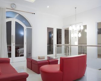 Royal Homy Syariah - Depok - Lobby