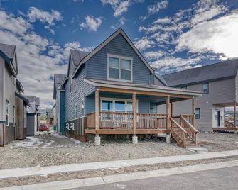 Midgarth Hus- Brand New Railyard home minutes to Copper & Ski Cooper! - Leadville - Building
