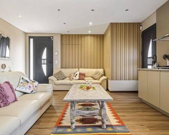 Cozy Apartments by Homie - Porto Moniz - Obývací pokoj