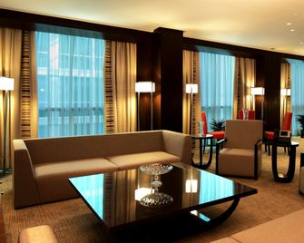 Holiday Inn Riyadh - Meydan By IHG - Riad - Oleskelutila