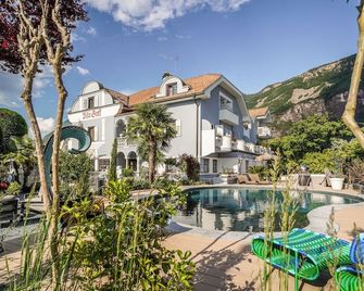 Hotel Villa Groff - Ora - Pool