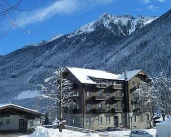 Cosy Apartment In The Center Of Krimml, A Stroll Away From Krimml Waterfalls - Krimml - Gebäude