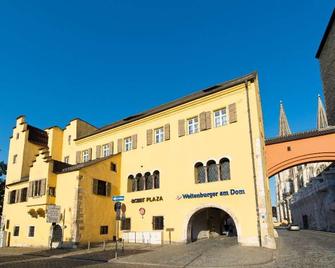 ACHAT Plaza Herzog am Dom Regensburg - Ρέγκενσμπουργκ - Κτίριο