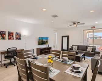 Phoenix 5br With Fast Wifi! - Tolleson - Essbereich