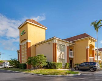 Extended Stay America Suites - Boca Raton - Commerce - Boca Raton - Byggnad