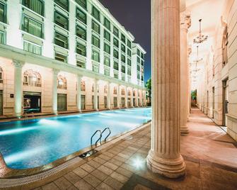 Weldon Hotel International - Cantón - Piscina