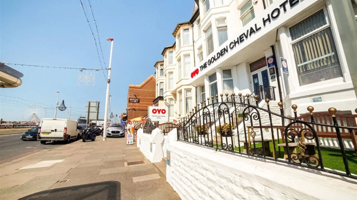 OYO The Golden Cheval Hotel & Shisha Bar