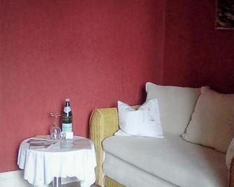 Wohnen im Burghotel - Lorch am Rhein - Obývací pokoj