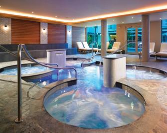 تروبيكانا أتلانتيك سيتي - آيه كيزارز ريواردز ديستينيشن - اتلانتيك سيتي - حوض السباحة