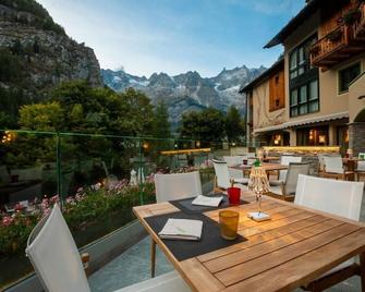 Gran Baita Hotel & Wellness - Courmayeur - Patio