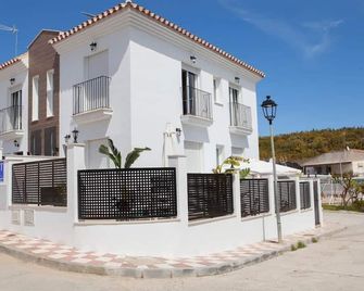 El chorrillo 4 - Almayate - Edificio