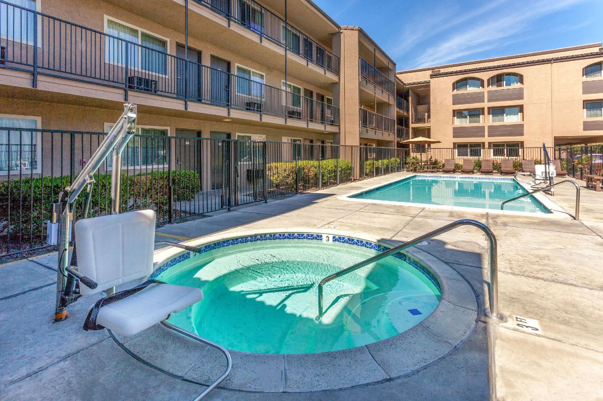 Hotel Hidden Valley - Escondido - Pool