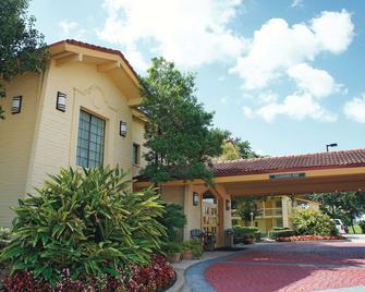 La Quinta Inn by Wyndham Houston La Porte - La Porte - Building