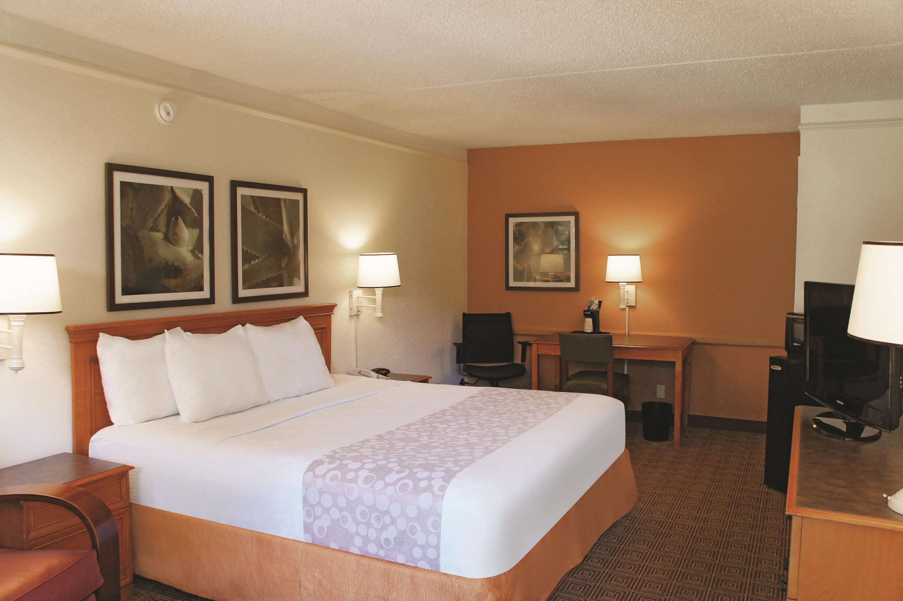 La Quinta Inn by Wyndham Houston La Porte - La Porte - Ložnice