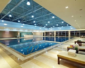 Gaosu New Century Hotel International Anhui - Hefei - Piscina