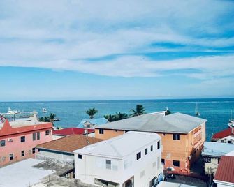 Coastal Bay Suite - San Pedro Town - Venkovní prostory
