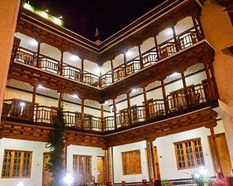 Hotel Grand Willow - Leh - Toà nhà