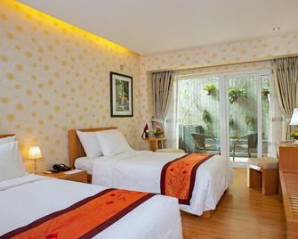 Tam Hotel - Hanoi - Bedroom