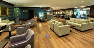 The Normandy Hotel - Renfrew - Lounge